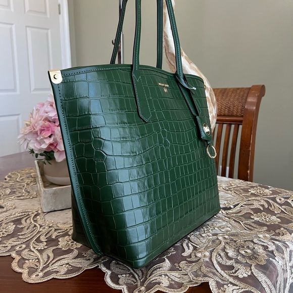 Michael Kors LG green tote - Picture 5 of 13